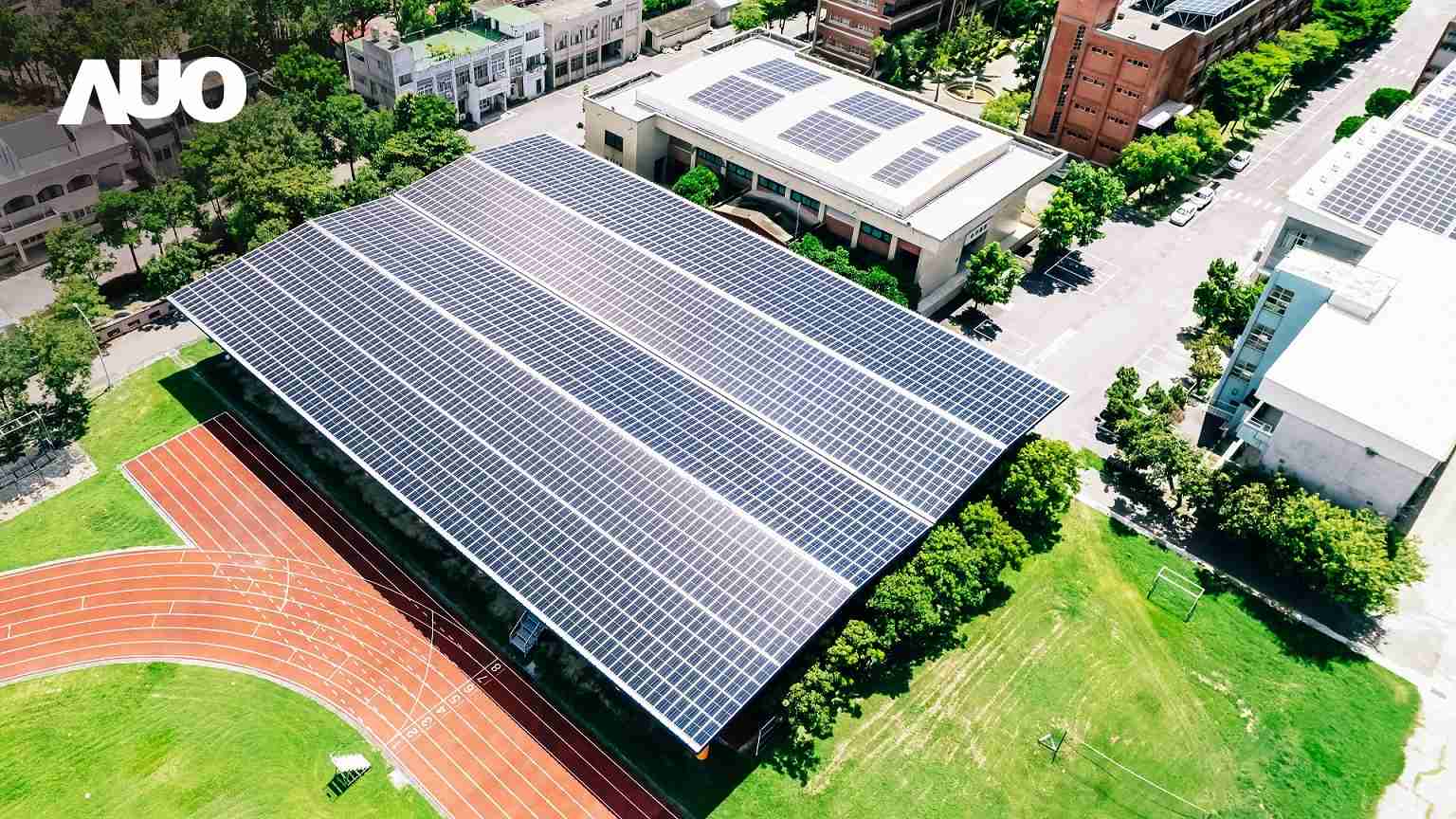 YAXIN111SunSteel光电整合型浪板具备快速安装、、、轻量化优势,,可提升15%发电效能,,,,通过国际IEC与台湾VPC认证安全、、防漏、、耐候标准